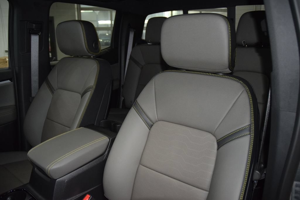 2026 Chevrolet Colorado ZR2 - Photo 45