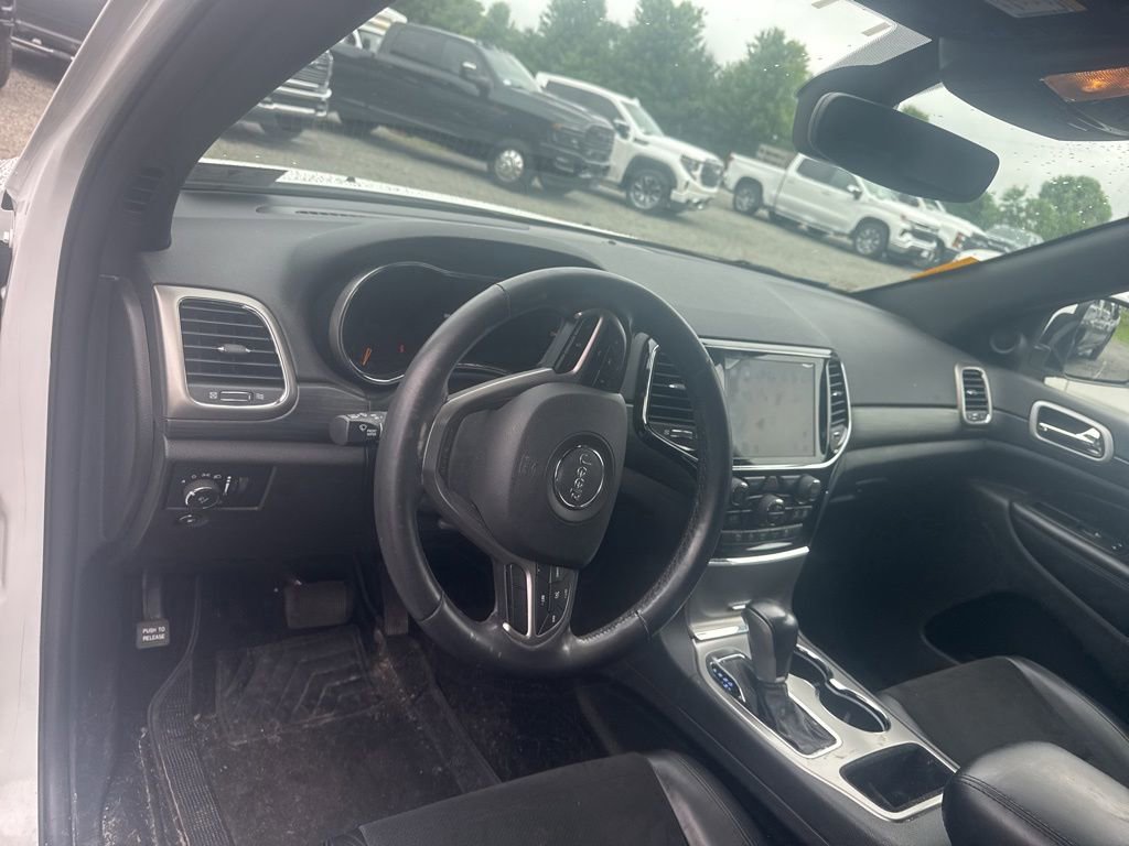 2020 Jeep Grand Cherokee Altitude - Photo 17