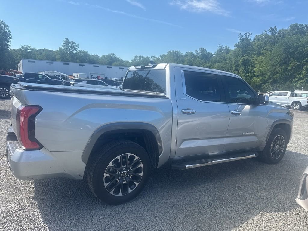 2024 Toyota Tundra Limited - Photo 8