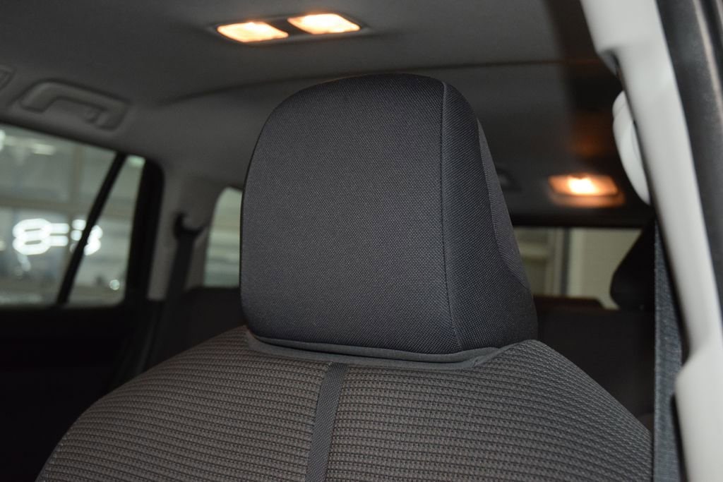 2023 Toyota Highlander LE - Photo 39