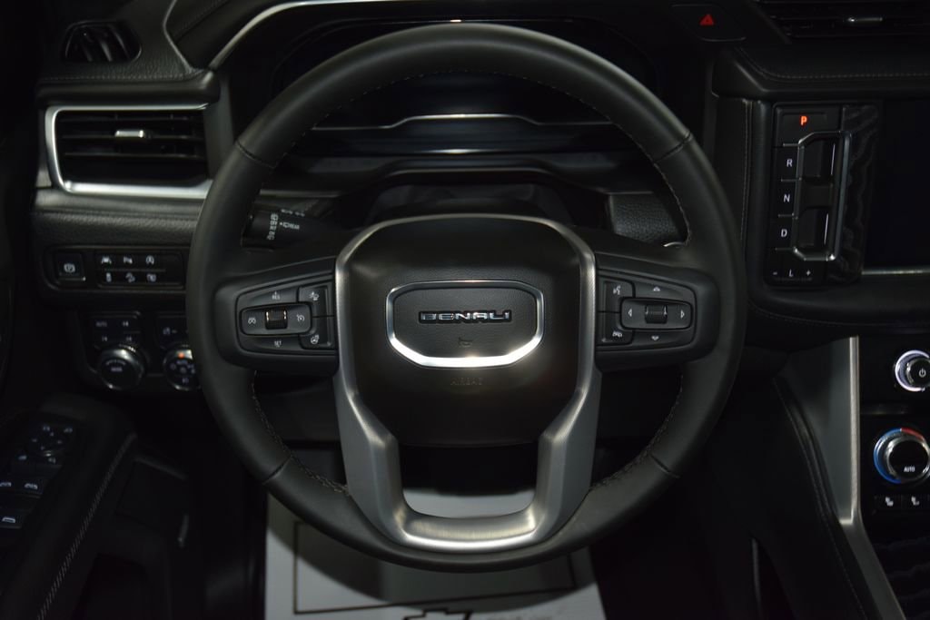 2024 GMC Yukon Denali - Photo 38