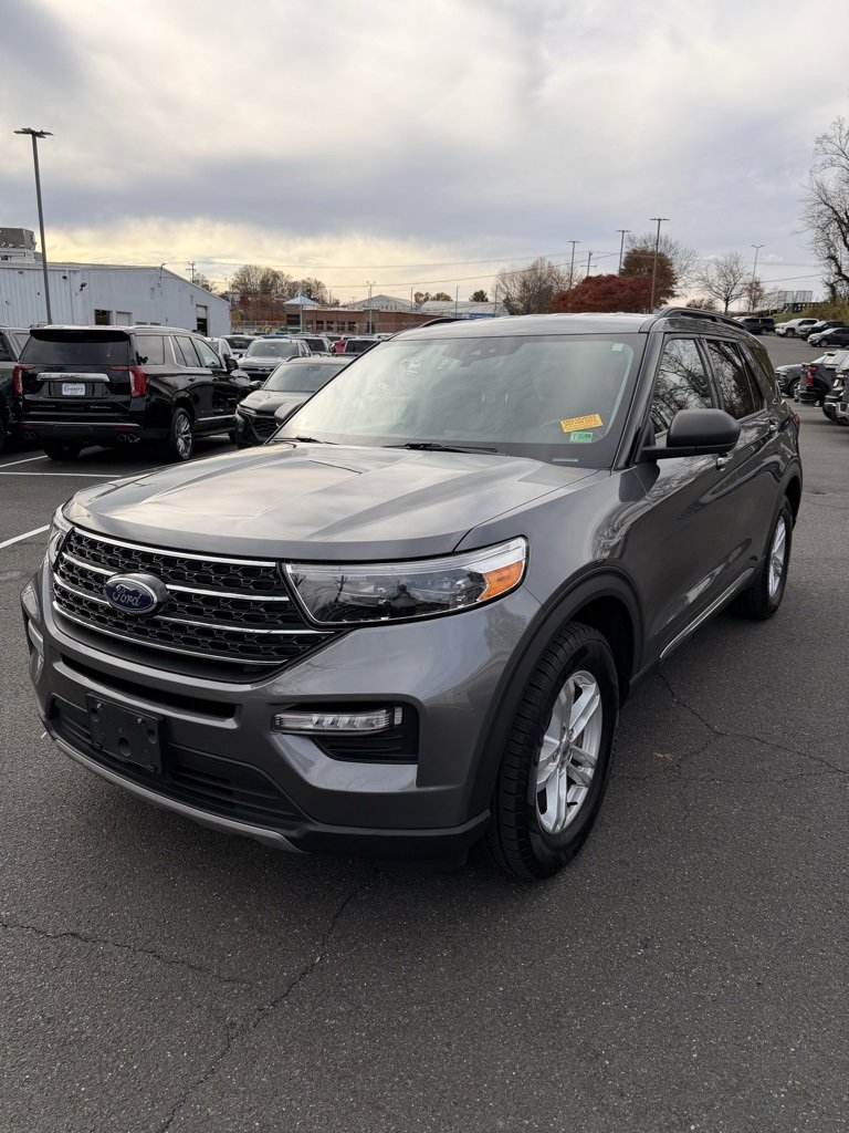 2021 Ford Explorer XLT photo 2