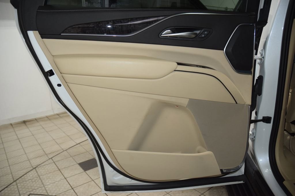 2023 Cadillac Escalade Premium Luxury - Photo 46
