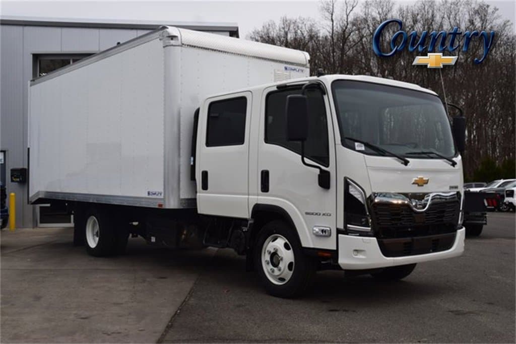 2026 Chevrolet Low Cab Forward 5500 XD Truck's photo