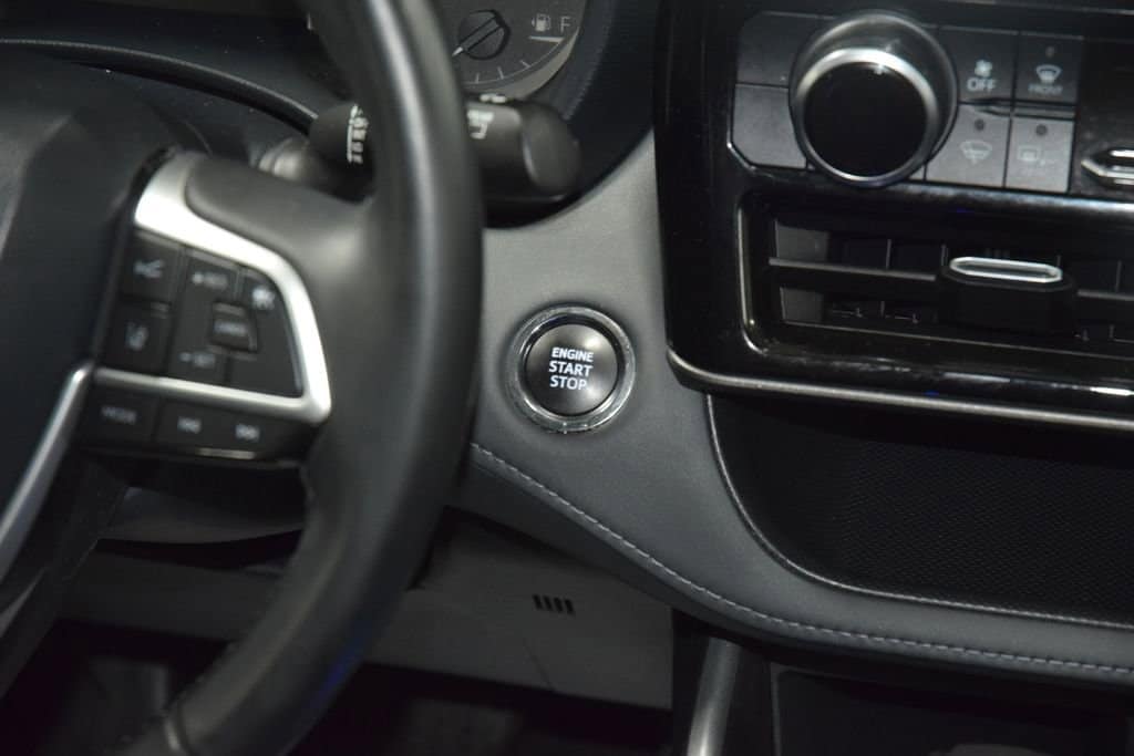 2023 Toyota Highlander LE - Photo 33