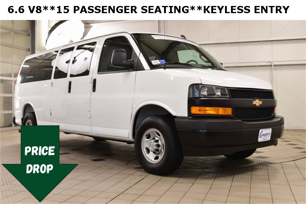 2025 Chevrolet Express Passenger LS's photo