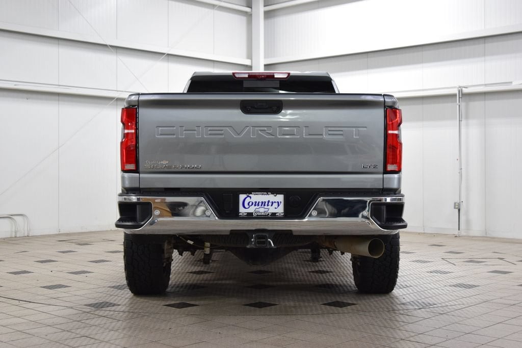 2025 Chevrolet Silverado 3500HD LTZ - Photo 7