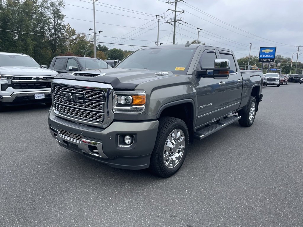 2018 Gmc Sierra 2500 HD Denali photo 3