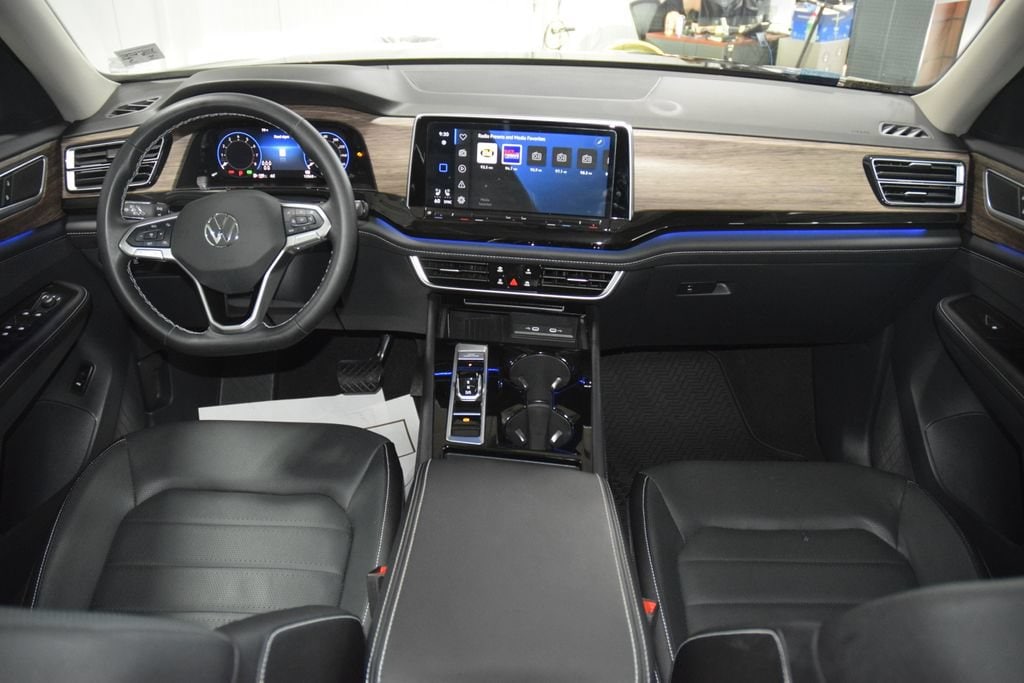 2025 Volkswagen Atlas SEL - Photo 28
