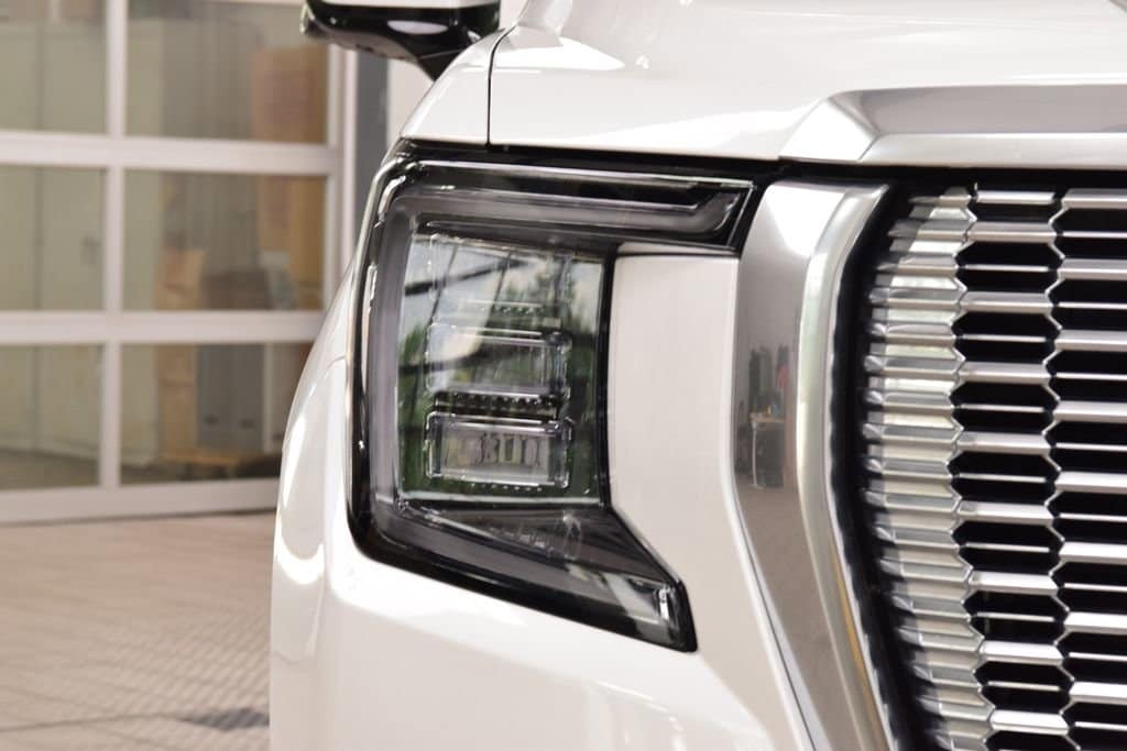 2024 GMC Yukon Denali - Photo 12