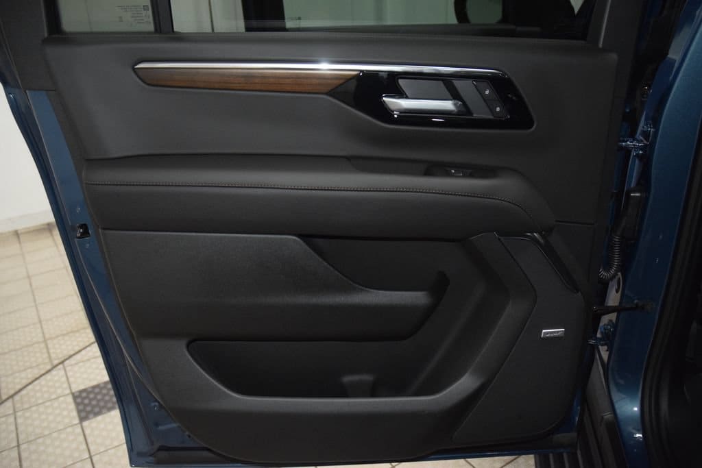 2026 Chevrolet Suburban High Country - Photo 45