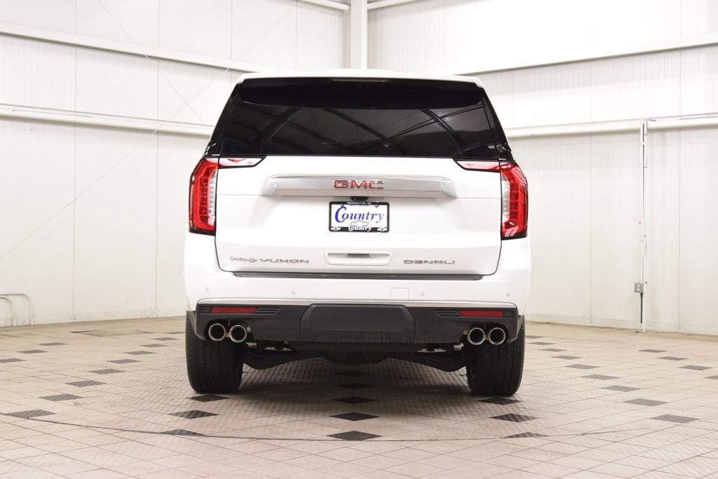 2024 GMC Yukon Denali - Photo 7