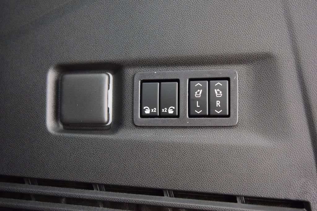 2026 Chevrolet Suburban High Country - Photo 25