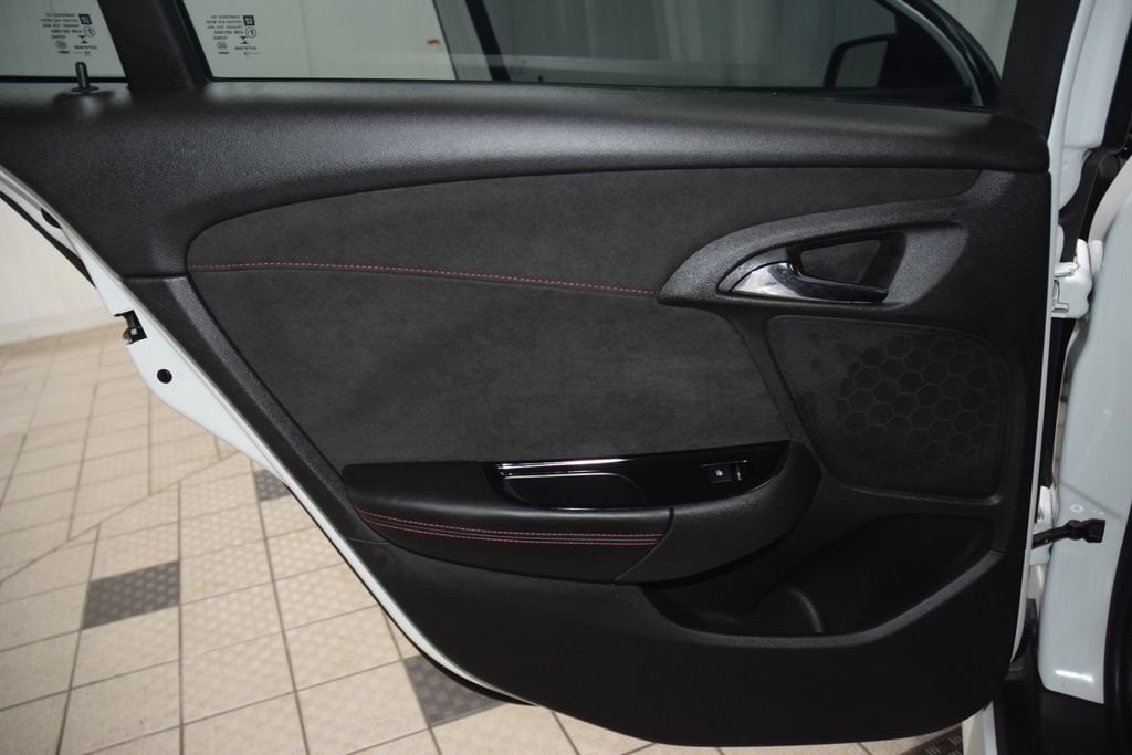 2017 Chevrolet SS Base - Photo 46