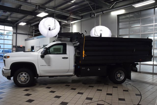 2025 Chevrolet Silverado 3500HD Work Truck photo 3