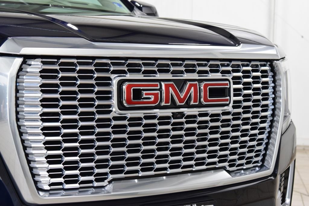 2024 GMC Yukon Denali - Photo 11