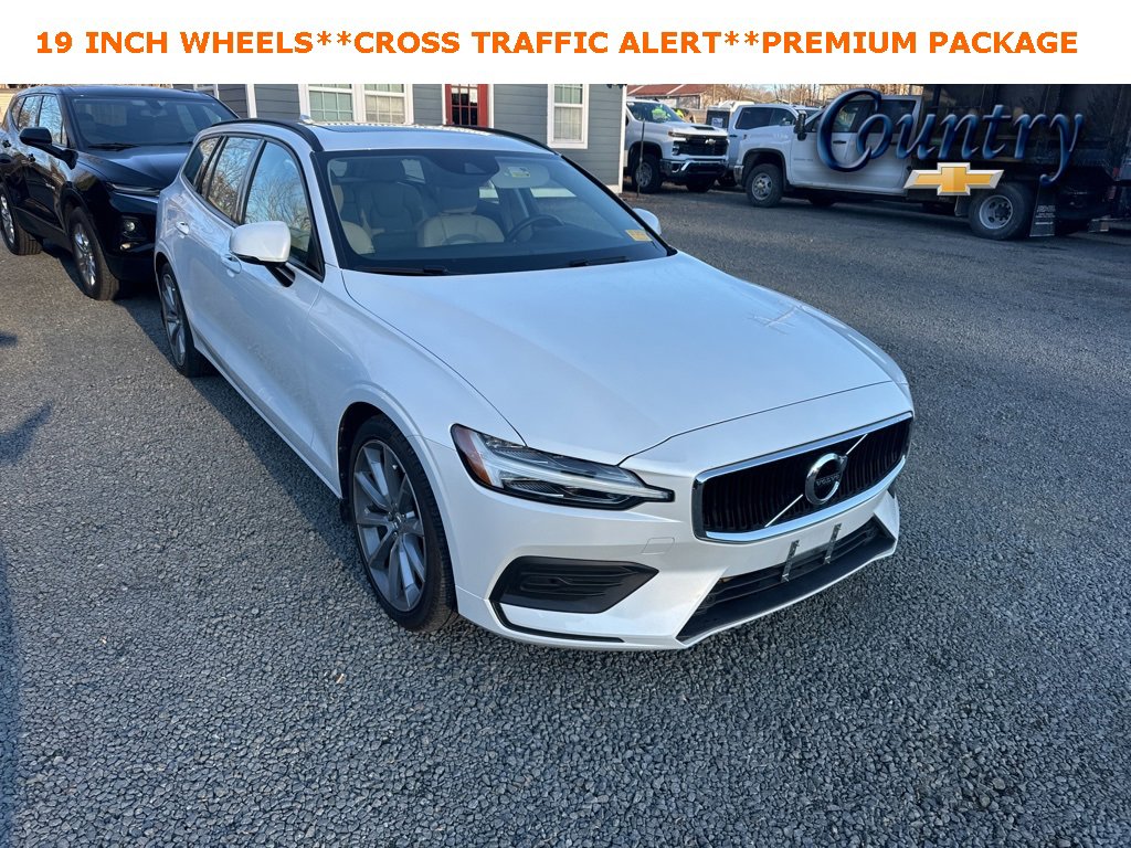 2020 Volvo V60 Momentum