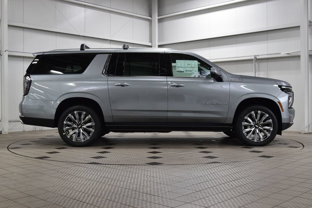 2026 Chevrolet Suburban High Country - Photo 9