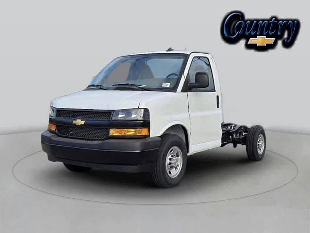 2026 Chevrolet Express 3500 139" WB's photo