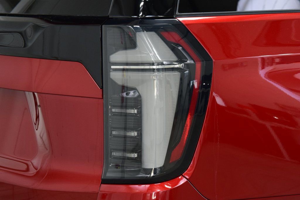 2026 Chevrolet Suburban High Country - Photo 21