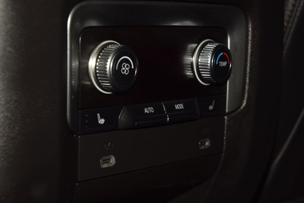 2024 GMC Yukon XL Denali - Photo 40