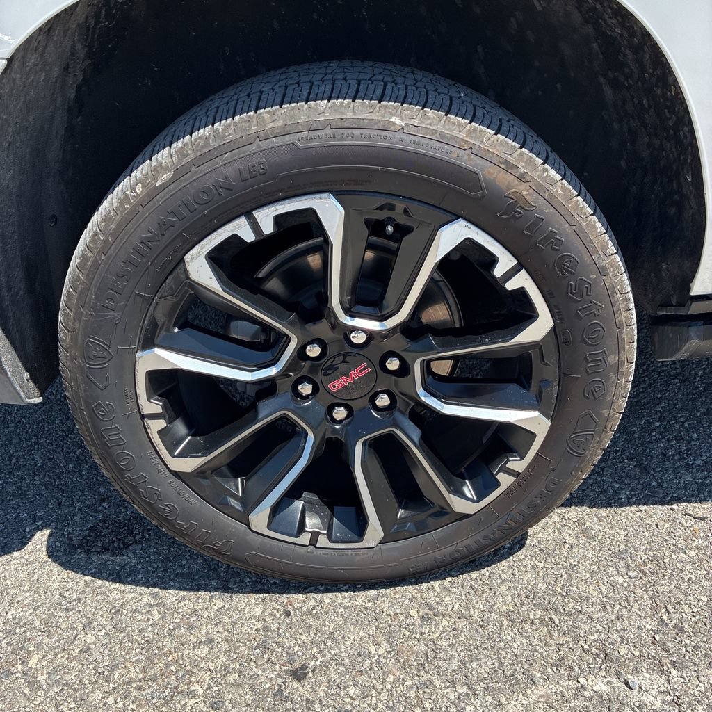 2023 GMC Yukon XL Denali - Photo 17