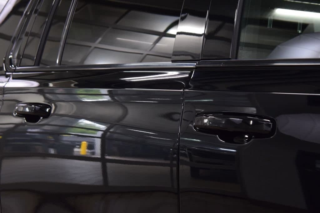 2024 Chevrolet Suburban RST - Photo 17
