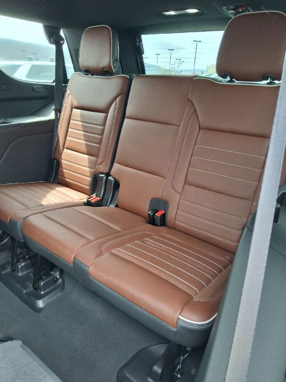 2024 GMC Yukon Denali Ultimate - Photo 13