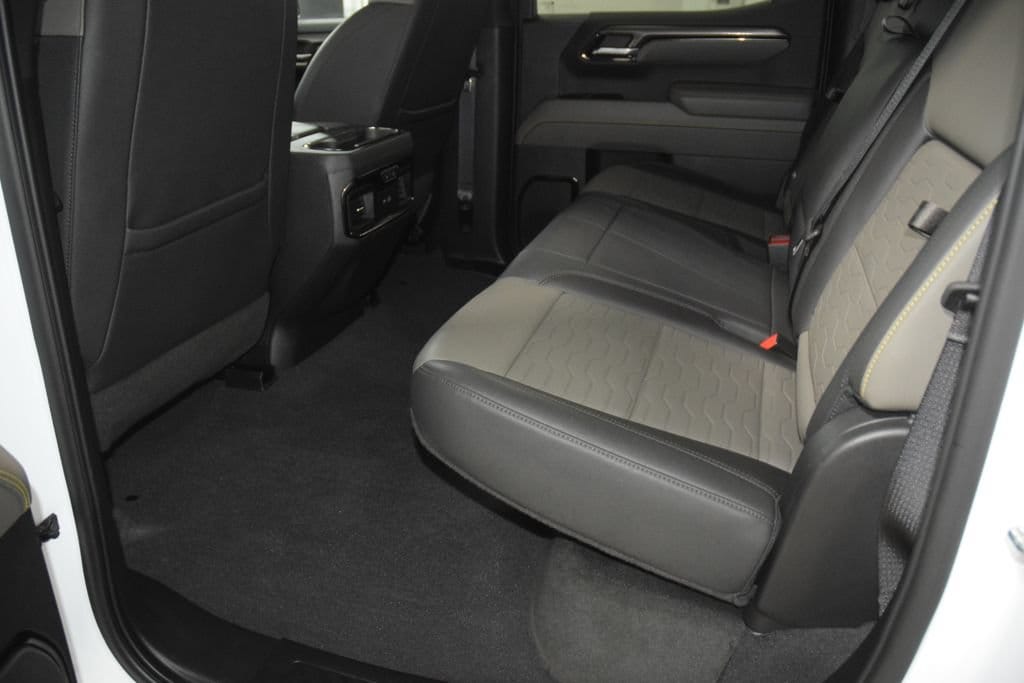 2023 Chevrolet Silverado 1500 ZR2 - Photo 48