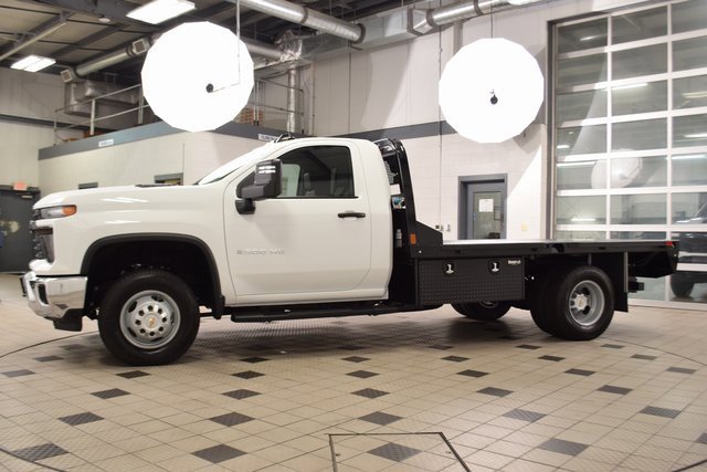 2025 Chevrolet Silverado 3500HD Work Truck photo 3