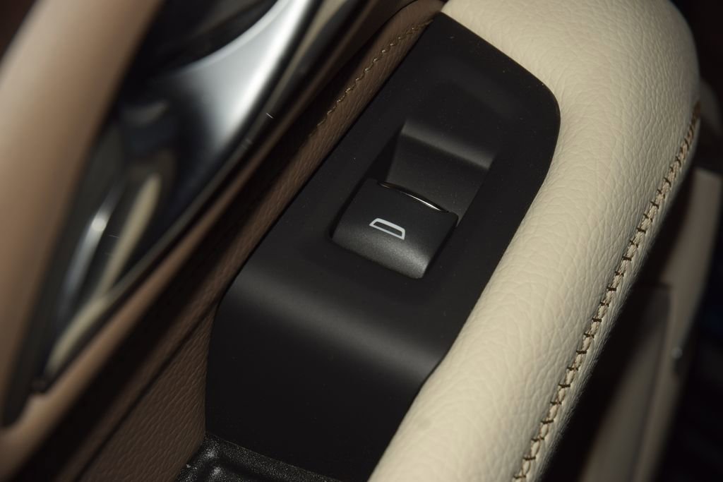 2024 GMC Yukon Denali - Photo 48