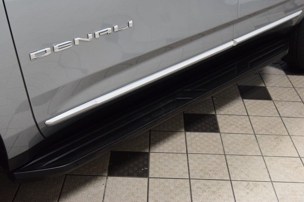 2024 GMC Yukon Denali - Photo 31