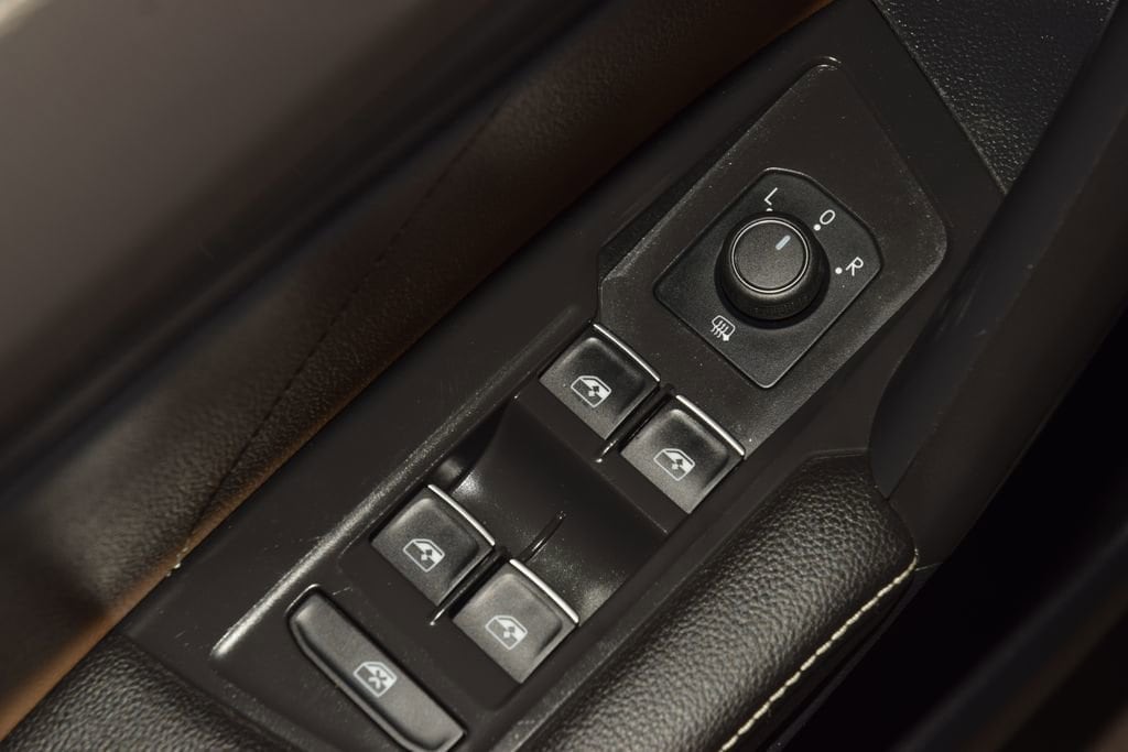 2022 Volkswagen Tiguan SE - Photo 43
