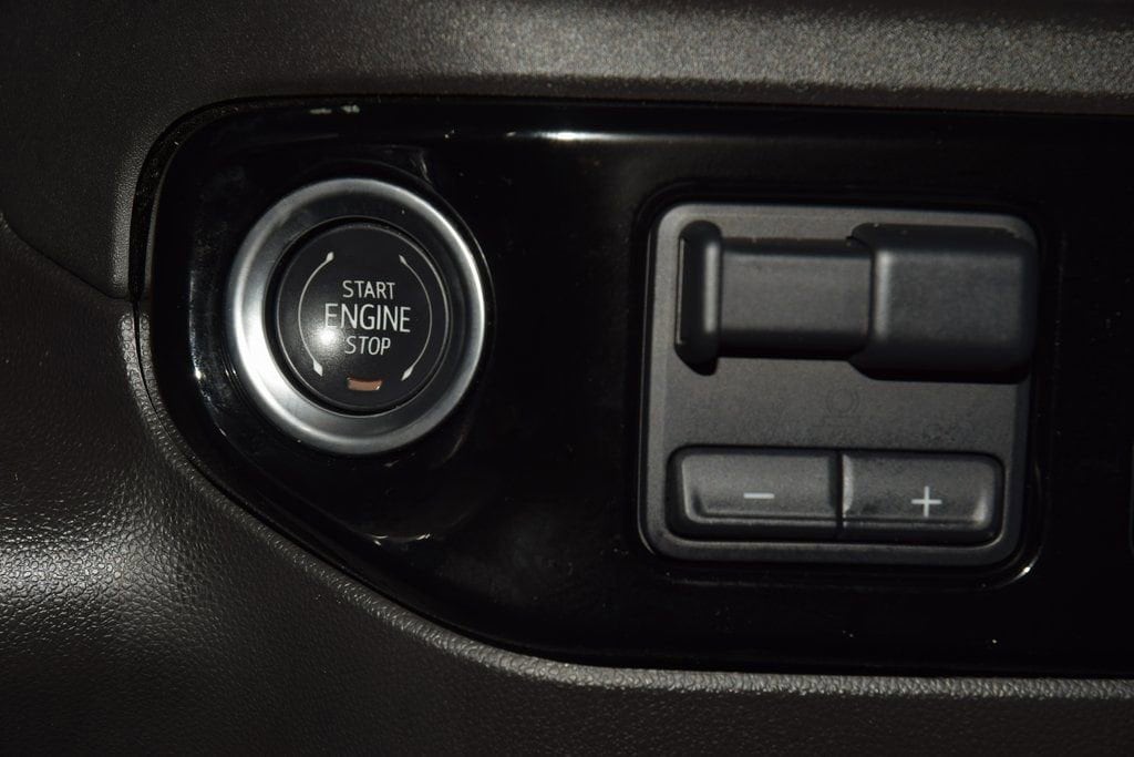 2024 Chevrolet Silverado 1500 ZR2 - Photo 38