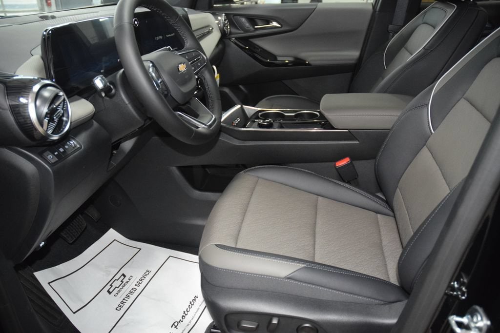 2027 Chevrolet Equinox LT - Photo 37