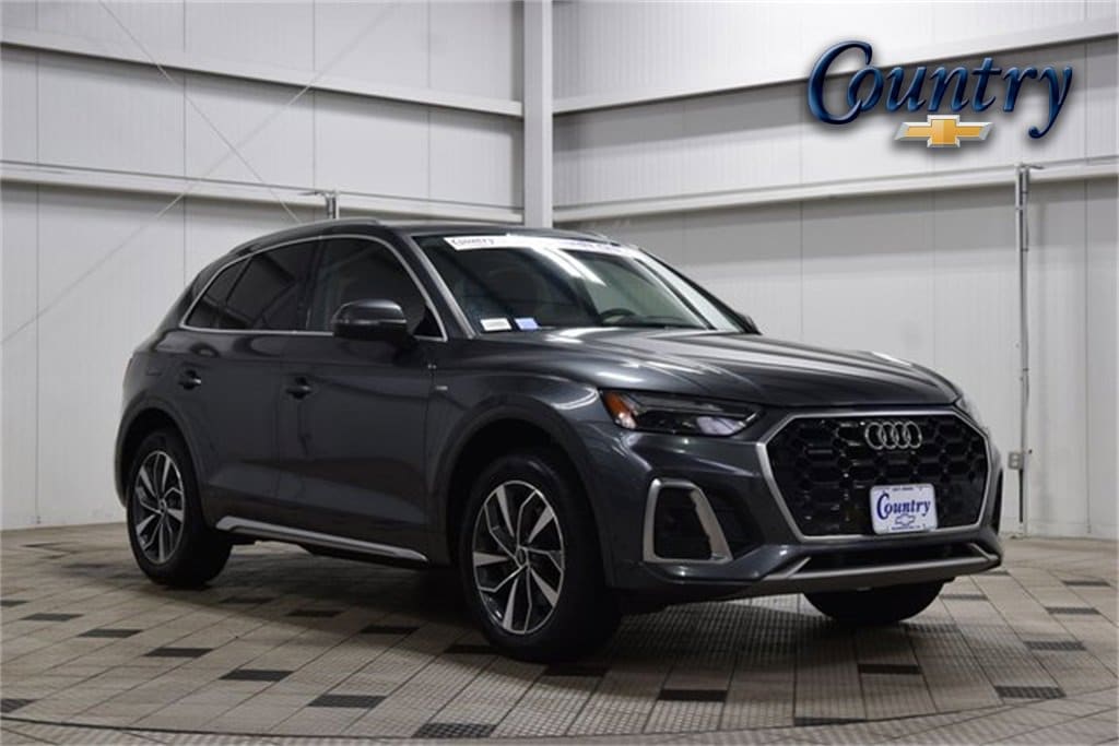 2023 Audi Q5 Premium Plus's photo