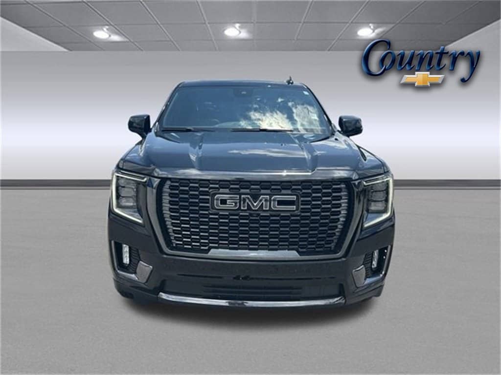 2024 GMC Yukon Denali Ultimate's photo