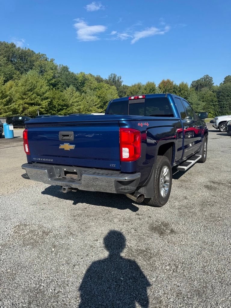 2017 Chevrolet Silverado 1500 LTZ - Photo 3
