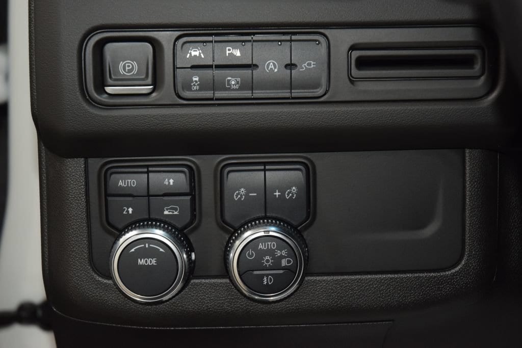2022 GMC Yukon SLT - Photo 37