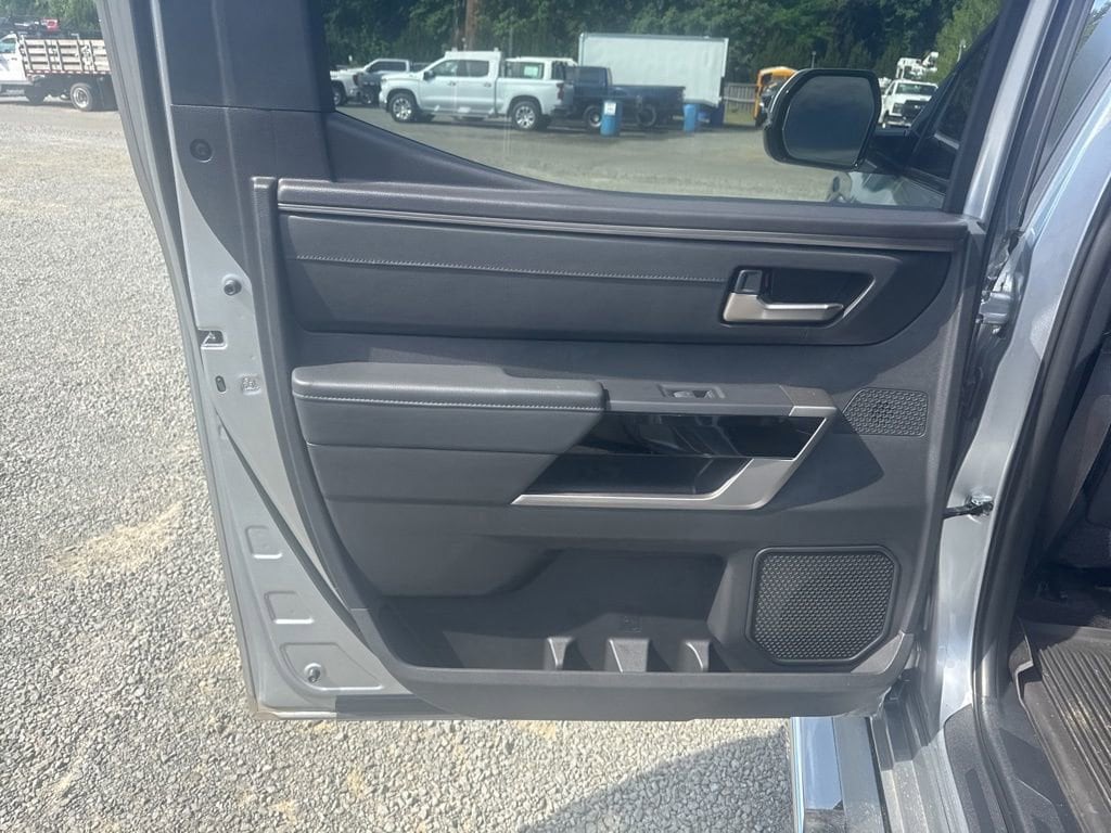 2024 Toyota Tundra Limited - Photo 15