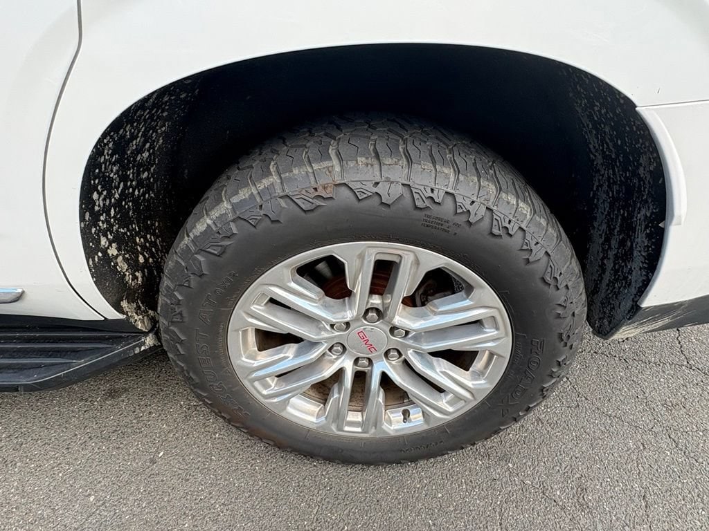 2022 GMC Yukon SLT - Photo 16