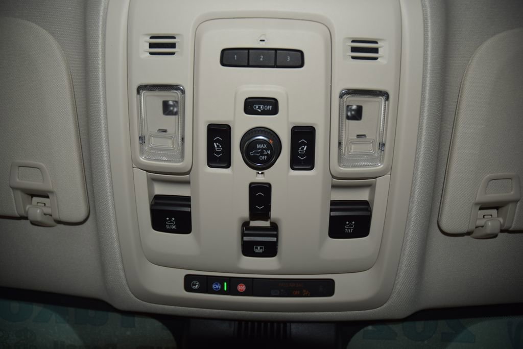 2024 GMC Yukon Denali - Photo 53