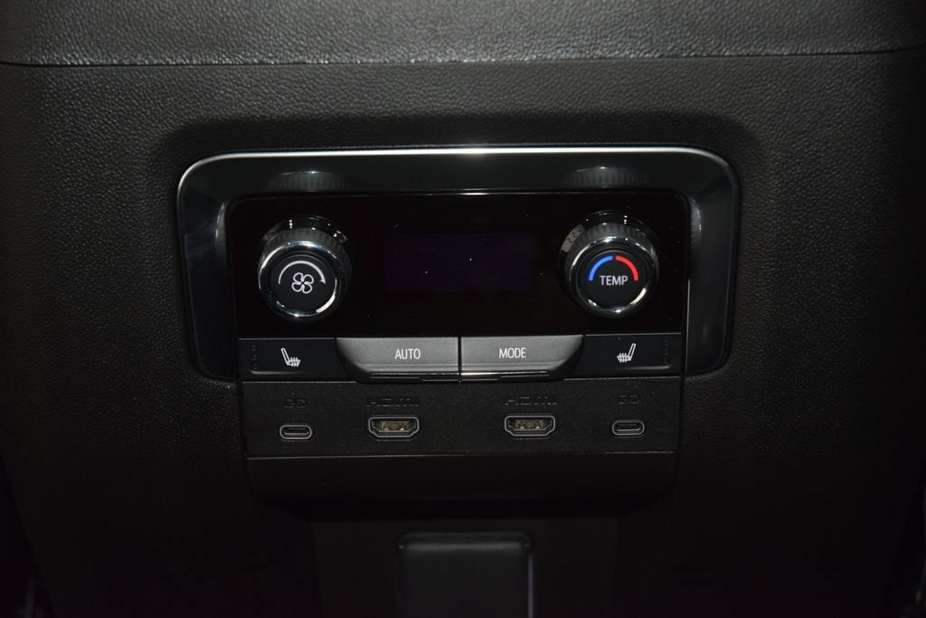 2026 Chevrolet Suburban High Country - Photo 44