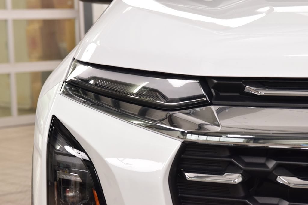 2027 Chevrolet Equinox LT - Photo 12