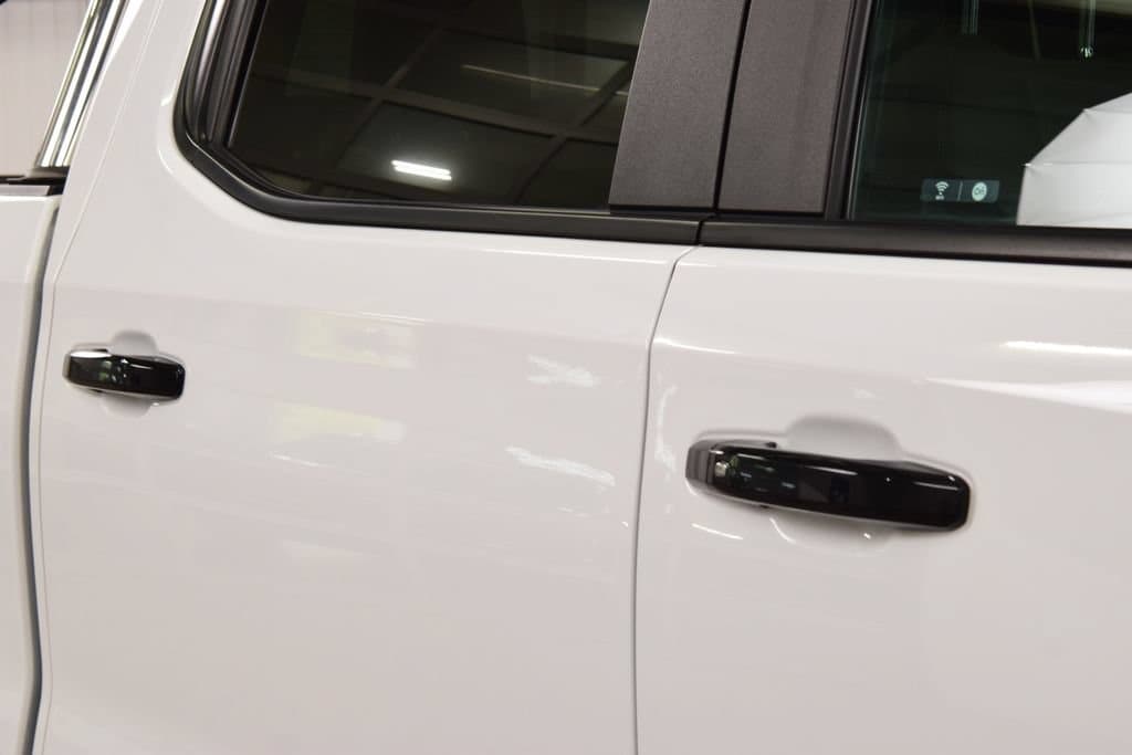 2023 Chevrolet Silverado 1500 ZR2 - Photo 22