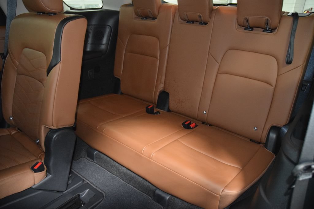 2025 Nissan Pathfinder Platinum - Photo 40