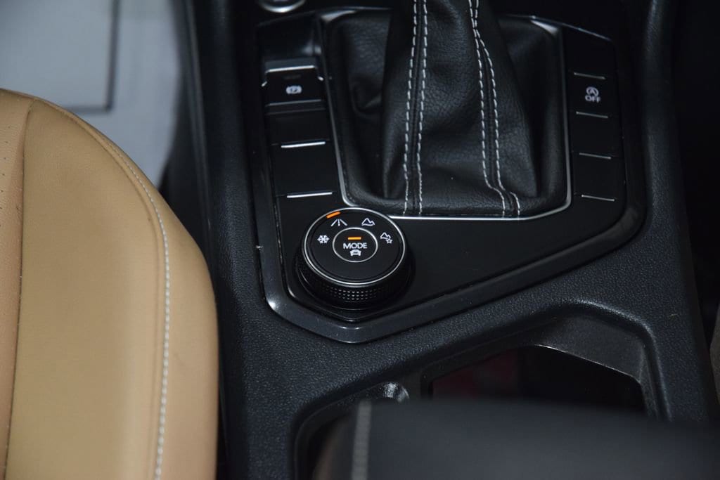 2022 Volkswagen Tiguan SE - Photo 31