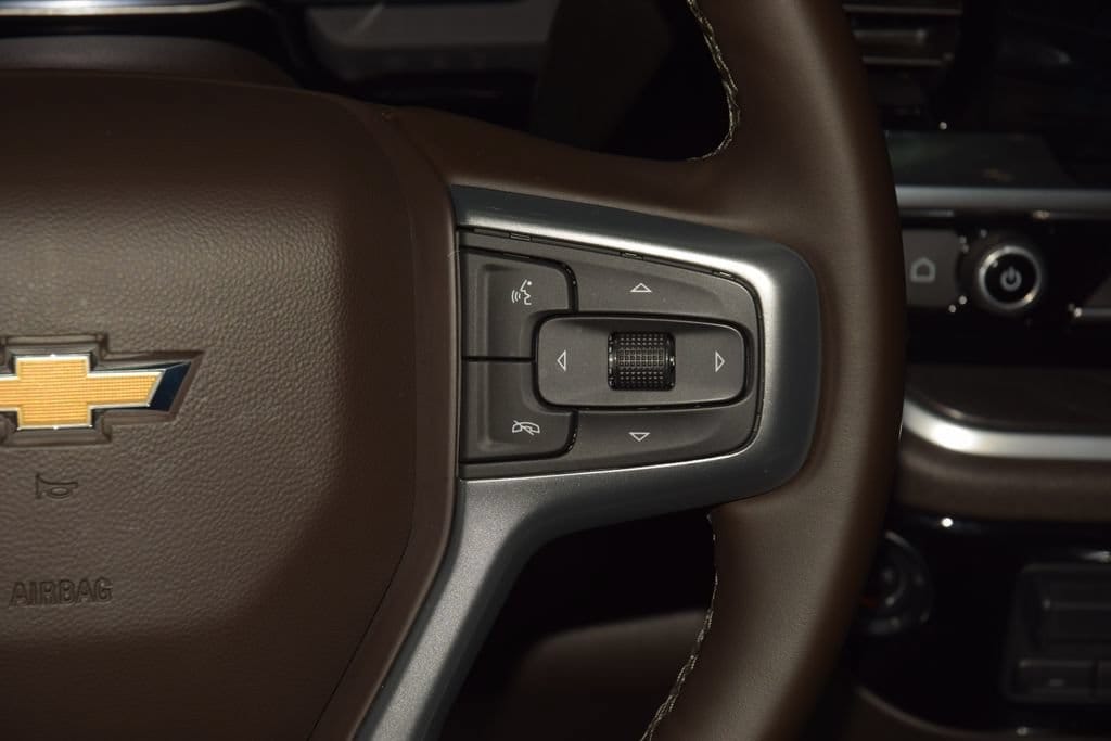 2025 Chevrolet Silverado 3500HD LTZ - Photo 43