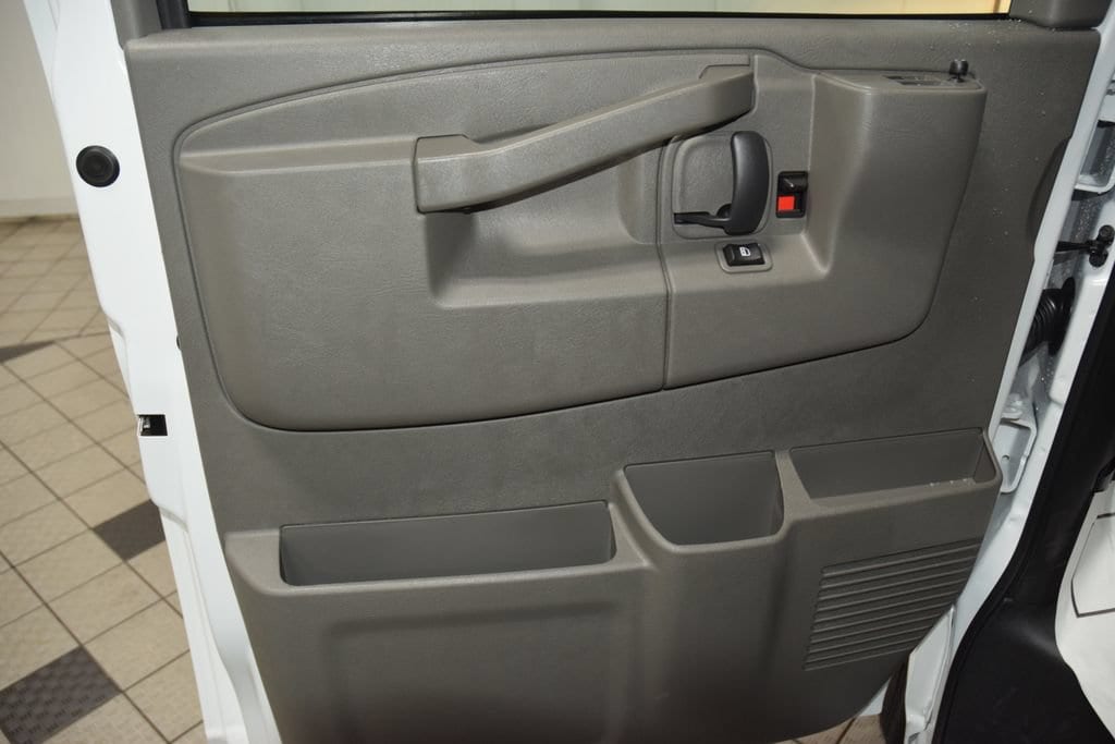 2026 Chevrolet Express Passenger LS - Photo 35