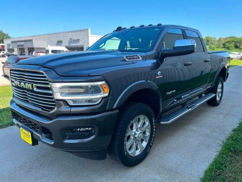 2022 Ram 2500 Laramie photo 2
